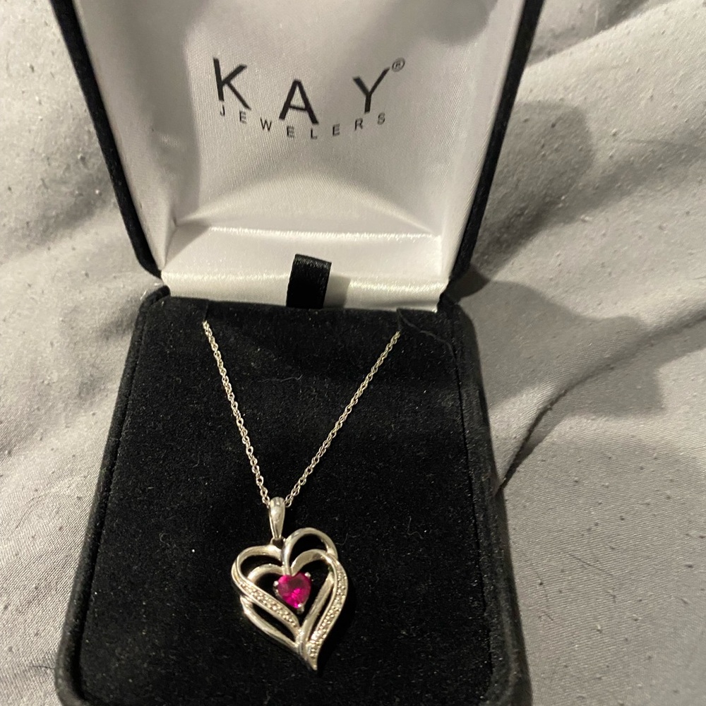 Heart necklace with rrubies